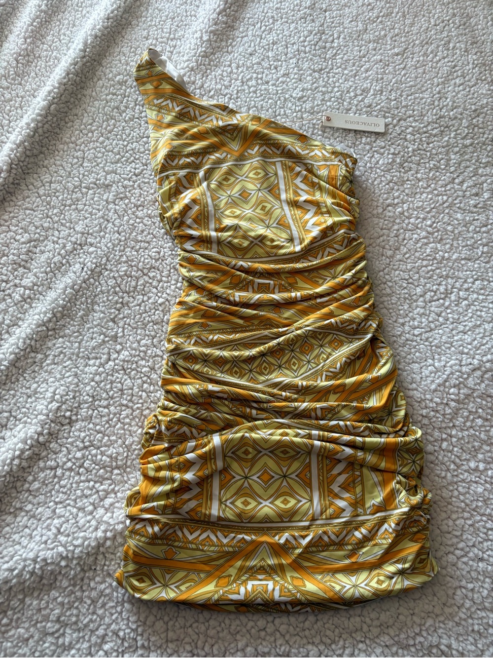 Olivaceous One-Shoulder Yellow Geometric Ruched Dress
